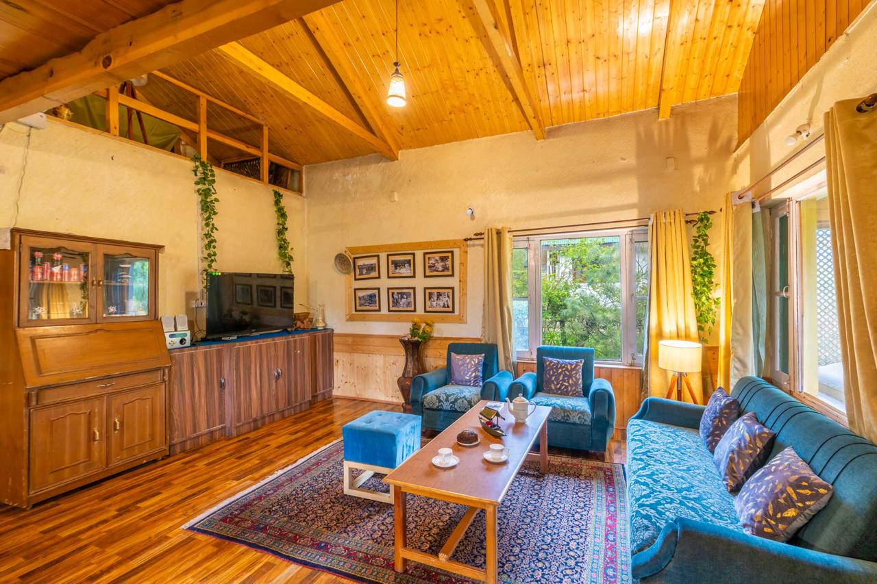 Lobby in maryam cottage pahalgam